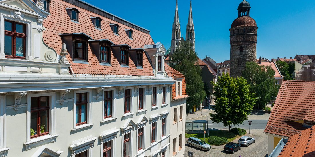 Blick aus der Strassenfront